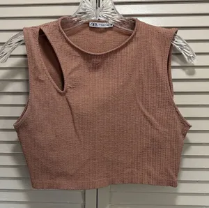 Zara Dusty Rose Tank Top Cropped‎ Size Medium Strap Soft Ribbed thumbnail 1