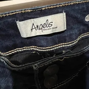 ANGELS Curvy Skinny 5‎ Pockets Jeans size 12 thumbnail 4