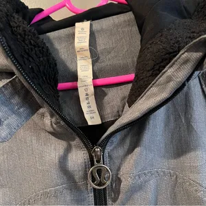 Women's Lululemon Apres Run Anorak Gray Heathered Herringbone Hooded Jacket 6 thumbnail 6
