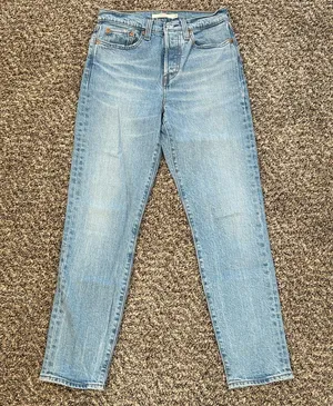 Levi’s Wedgie Jeans thumbnail 1