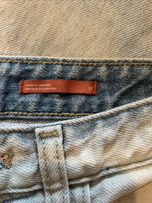 ANTHROPOLOGIE | PILCRO The Joey High-Rise Relaxed Jeans Light Wash Denim Size 25 thumbnail 14