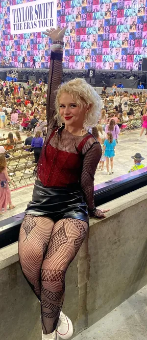Windsor Corset Red Crop Top XS thumbnail 1