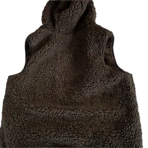 Weather Proof Vintage Sherpa vest with hood size medium thumbnail 4