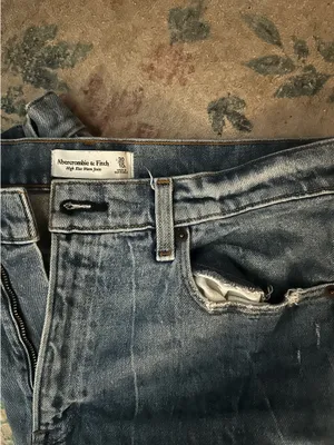 Abercrombie and Fitch High Rise Mom Jeans thumbnail 2