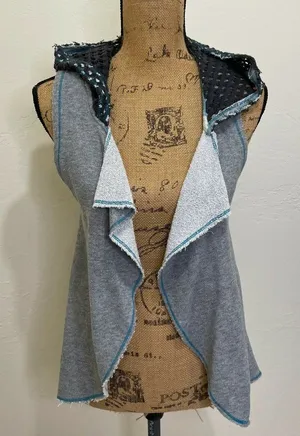 BKE Womens‎ Sweatshirt Vest Grey Blue Hoodie Cotton Blend Size Small S thumbnail 1