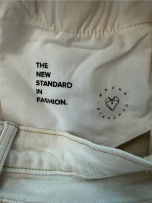 Outlander Denim High-Rise Wide Leg Women’s Jeans in Off-White thumbnail 5