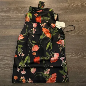 NWT Ted Baker London raeven cowl neck black floral sleeveless top. Size 2 medium thumbnail 6