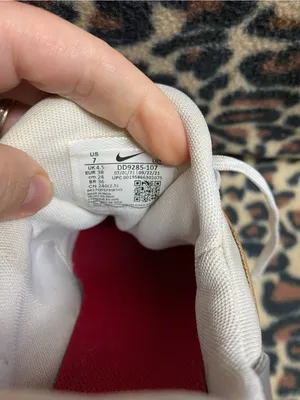 Nike Air Max White & Gold Sneakers thumbnail 8