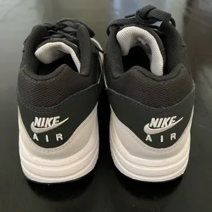 New NIKE Air Max 1 GS 'Off Noir White' thumbnail 8