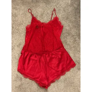 Victoria’s Secret Lace Back Satin Cami Shorts Pajama Set Red Large NWT thumbnail 6
