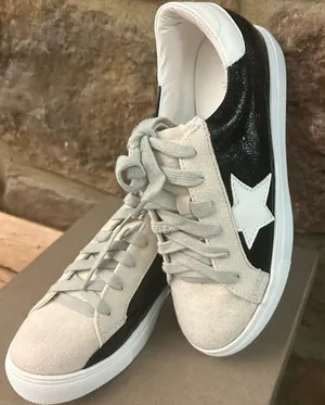 Sneakers Stylish Black and White Women's Sneakers 6 Brand New in box thumbnail 1