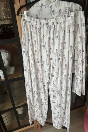 WILDFOX Pajamas Set Llamas Boxy Long Sleeve top shirt pants button down cropped thumbnail 5