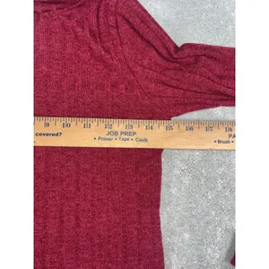 NWT Olivia Rae Top‎ – Women's M Fitted Cropped - Red Long Sleeve Ribbed thumbnail 6