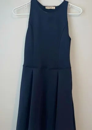 Black Dress thumbnail 1