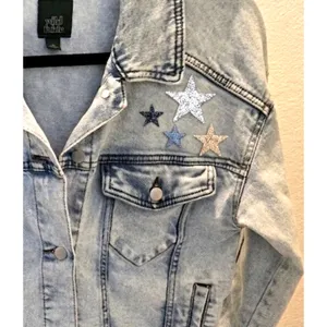 Wild Fable Beaded Star Clusters Jean Jacket Blue Acid Wash Trucker S-XS Womens thumbnail 2