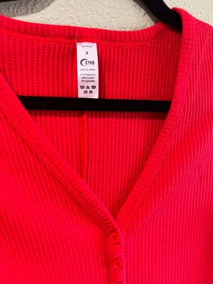 Zyia Active Red‎ Ribbed Long-Sleeve Henley Top waffle size small thumbnail 2