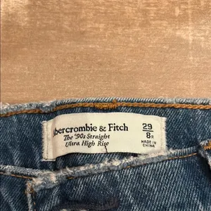 Abercrombie women’s 90s straight ultra high rise dark wash jeans thumbnail 2