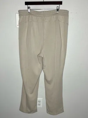 NEW Lululemon Softstreme High Rise Pant Regular in Mojave Tan thumbnail 4