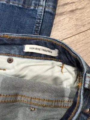 Wrangler High-Rise Trouser Jeans thumbnail 4