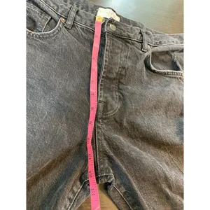 We The Free People‎ Distressed Black Jeans 30 Button Fly Denim Actual 34x29.5 thumbnail 16