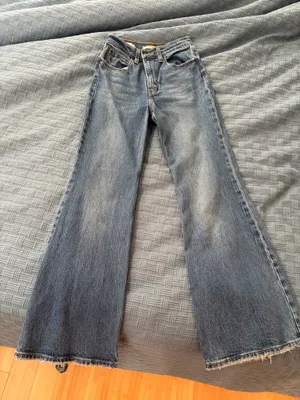 Levi’s 70s high rise flare jeans 24 thumbnail 1