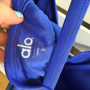 ALO Yoga Vibrant Blue Workout Tank Top sz S thumbnail 3