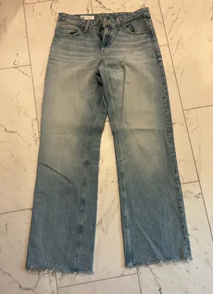 ZARA Jeans thumbnail 1
