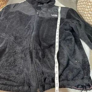 The North Face Osito Black Fuzzy Full Zip Up Jacket thumbnail 4