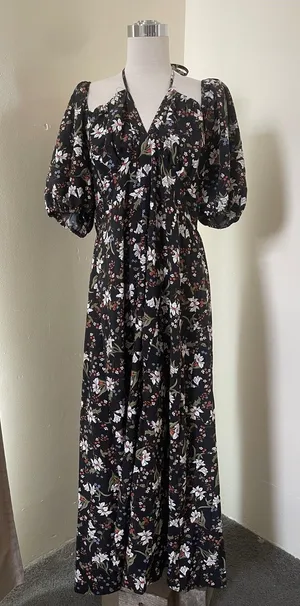 Black Floral Puff-Sleeve Maxi Dress thumbnail 1