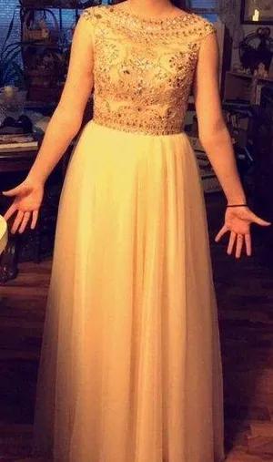 Cream prom dress. Size 0 thumbnail 1
