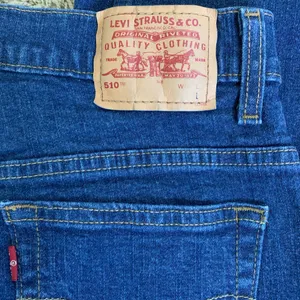 *90s* 510 lower rise slim fit size 6 L blue jeans thumbnail 2