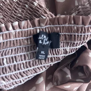 Milk & Honey Top XL Polka Dots‎ thumbnail 8