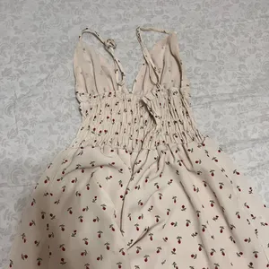 Princess Polly Cream Floral Mini Dress thumbnail 4
