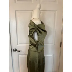 Saints & Secrets Sage Green Satin One Shoulder Maxi Dress CM6392J L NWT thumbnail 2