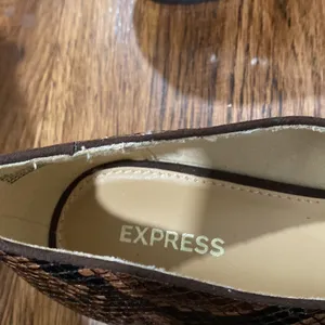 Express brown and tan snakeskin shoes size 8.5 thumbnail 3