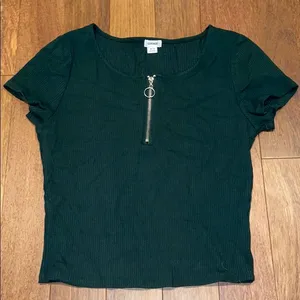 Garage crop top thumbnail 1