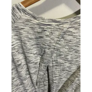 Lululemon Tie Back Top‎ Womens 10 Grey Space Dye Short Sleeve Yoga Athletic Tee thumbnail 6