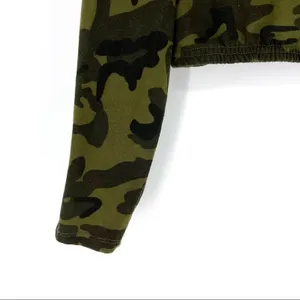 TIMING Long-sleeve Cropped Sweatshirt Camo‎ Print Boxy Fit Size M thumbnail 4