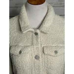 Mudd beige long sleeve sherpa/faux fur button-down trucker jacket Size Large thumbnail 2