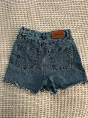 Jean Shorts thumbnail 2