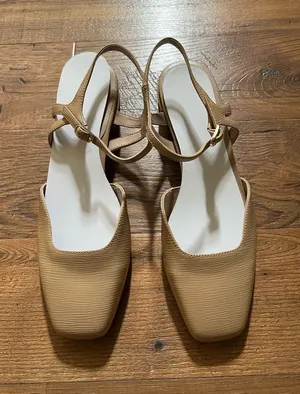 Naturalizer Hattie Heels - NWT Size 8.5 thumbnail 1
