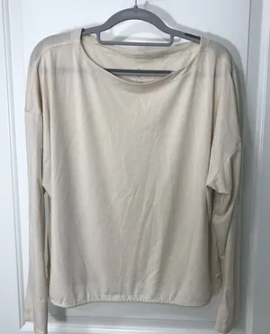 Apana Women’s Long Sleeve Poly/Rayon/Spandex Oversized Medium EUC thumbnail 1