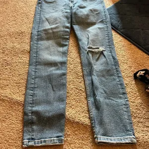 Zara high‎ rise jeans 10 thumbnail 2