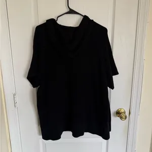 Lululemon Opened Up Poncho in Black thumbnail 6