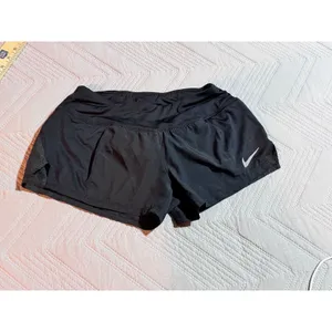Nike athletic shorts dry fit size extra small women's excellent condition black‎ thumbnail 3