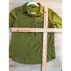 Banana Republic Silky Classic Blouse Dark Palm Green S Womens Long Sleeve Button thumbnail 2