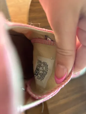 Pink Size 8 thumbnail 4