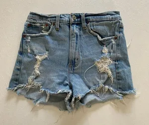 Abercrombie & Fitch High Rise Mom Shorts 26 / 2 Distressed Denim Cutoff Light Wa thumbnail 1
