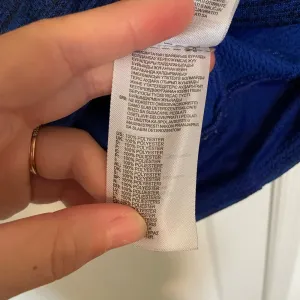 EUC | Adidas women’s dark‎ blue black climawarm logo active hoodie — small thumbnail 5
