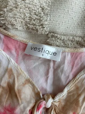 Vestique Tank thumbnail 2